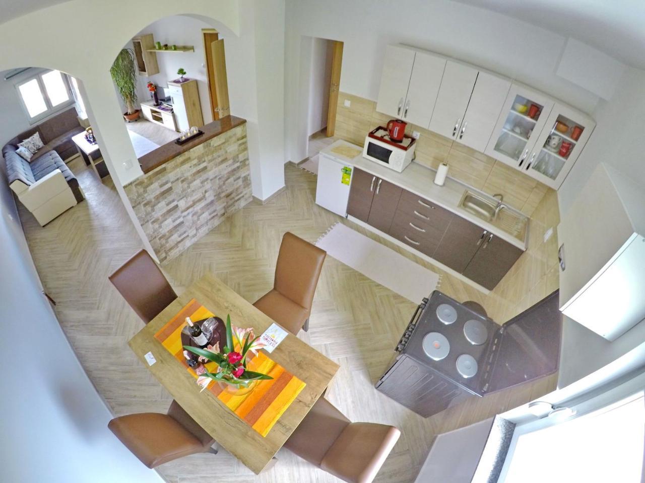 Apartments Pravica Требинье Экстерьер фото